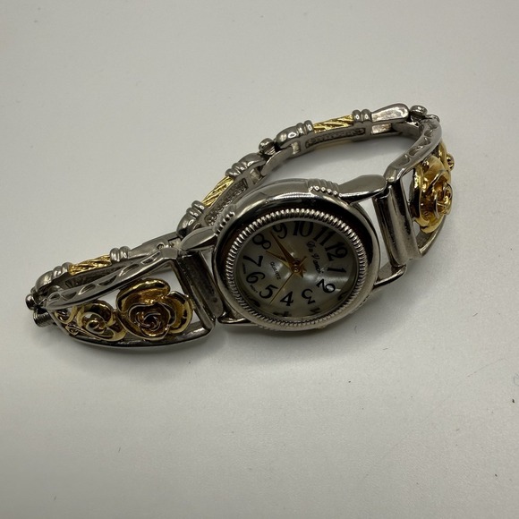 The Unbranded Brand Jewelry - Vintage Two-Tone Silver & Gold Ladies Quartz Watch Elegant Bracelet Style